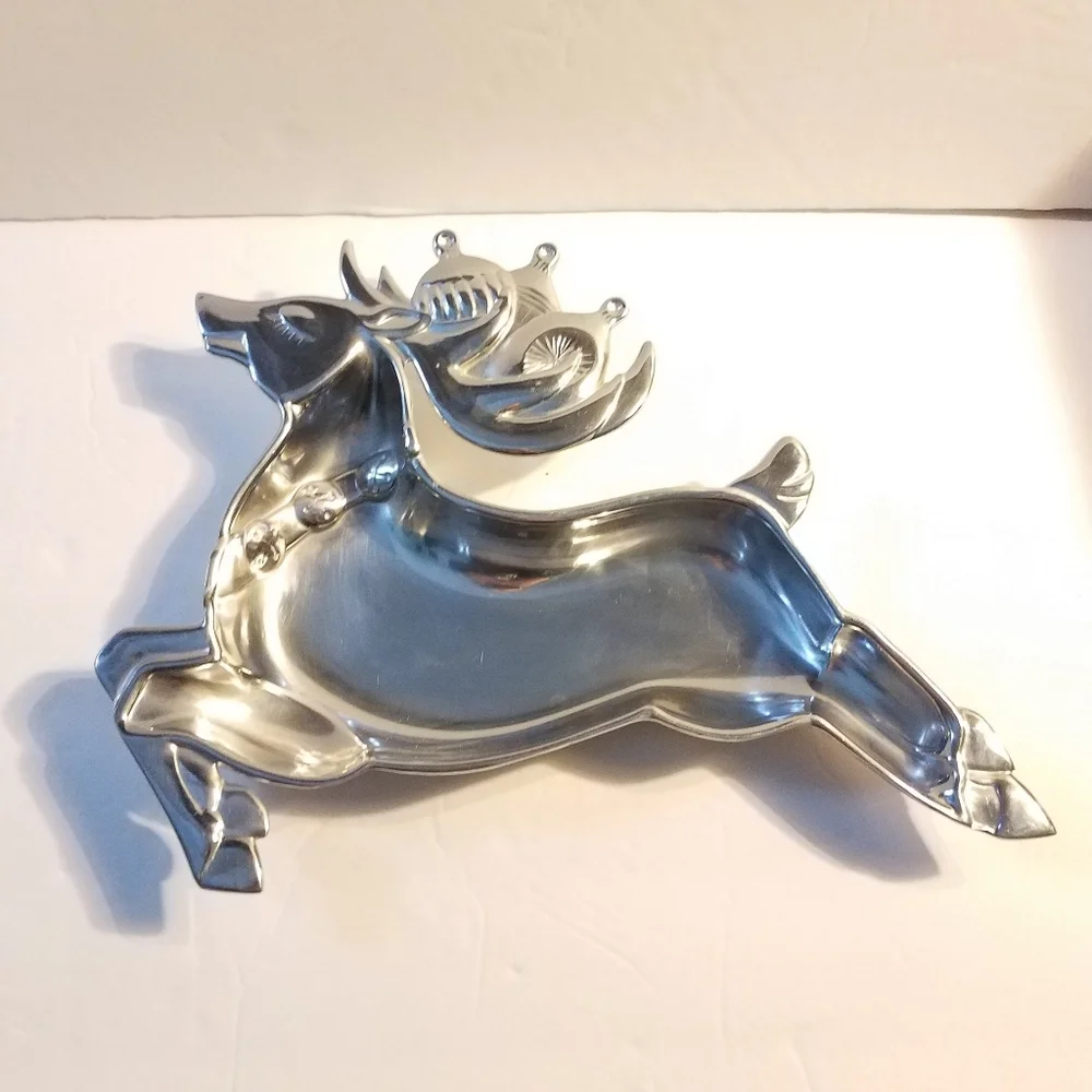 Lenox Yuletide Reindeer Metal Serveware
